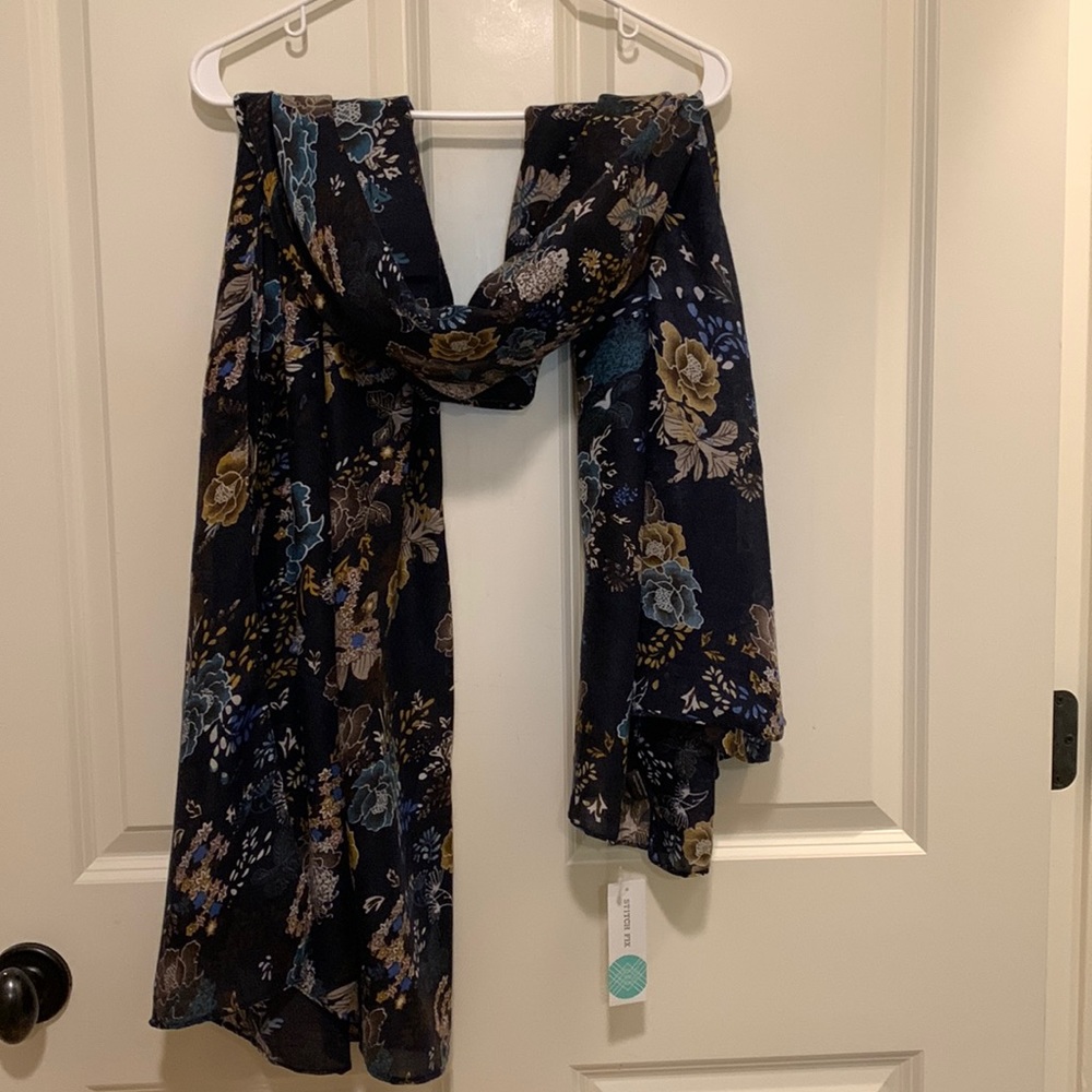 The Accessory Collective for Stitch Fix Kira Floral Print Oblong Scarf, NWT